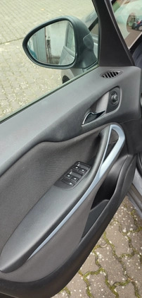 Opel Zafira cena 51900 przebieg: 122000, rok produkcji 2016 z Szadek małe 172